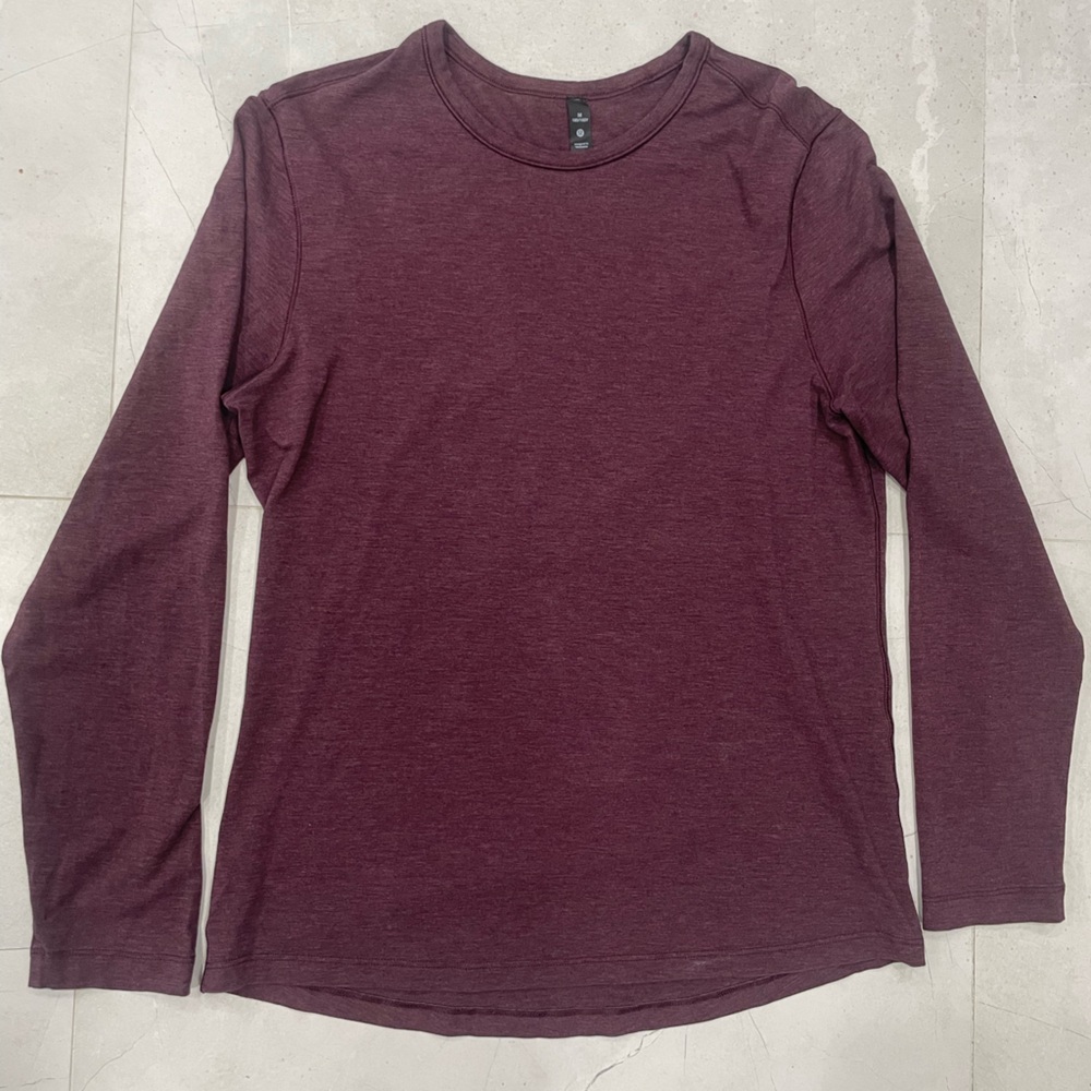 Men’s Lululemon Long Sleeve shirt